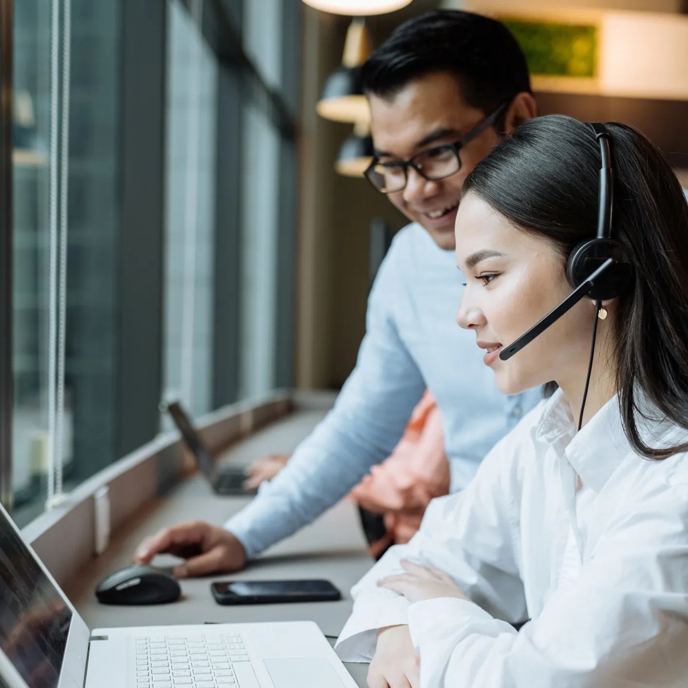 Customer & Commercial Growth Expert